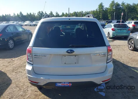 2011 Subaru Forester 2.5X Premium из США, поврежденный, VIN JF2SHADC4BH723898